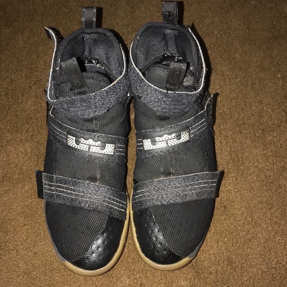 Youth Lebron Soldier 10 - Picture 2 of 4